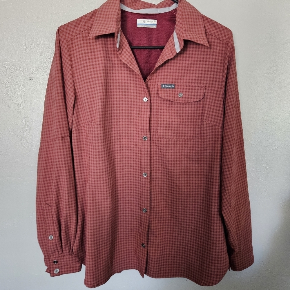 Columbia Women's Small Pink Red Plaid Long Sleeve Shirt Button Front Omni-Shade